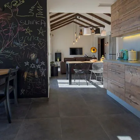 2m منزل ريفي ماكارسكا