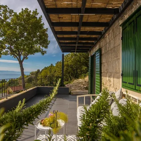 2m Country house Makarska