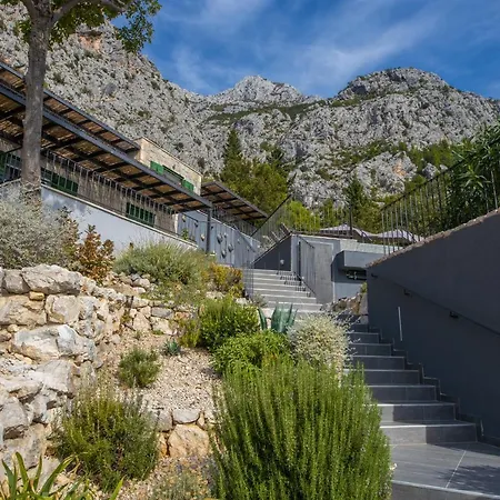 2m Country house Makarska